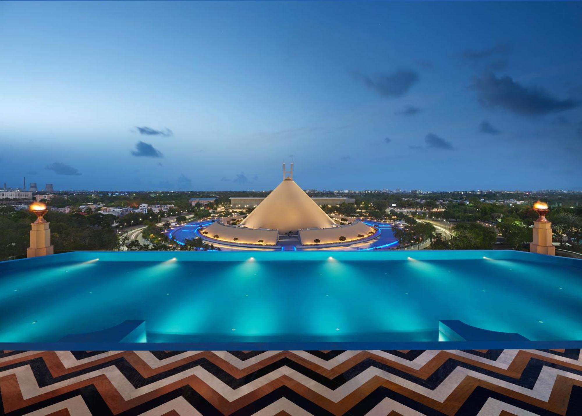 The Leela Gandhinagar Otel Dış mekan fotoğraf