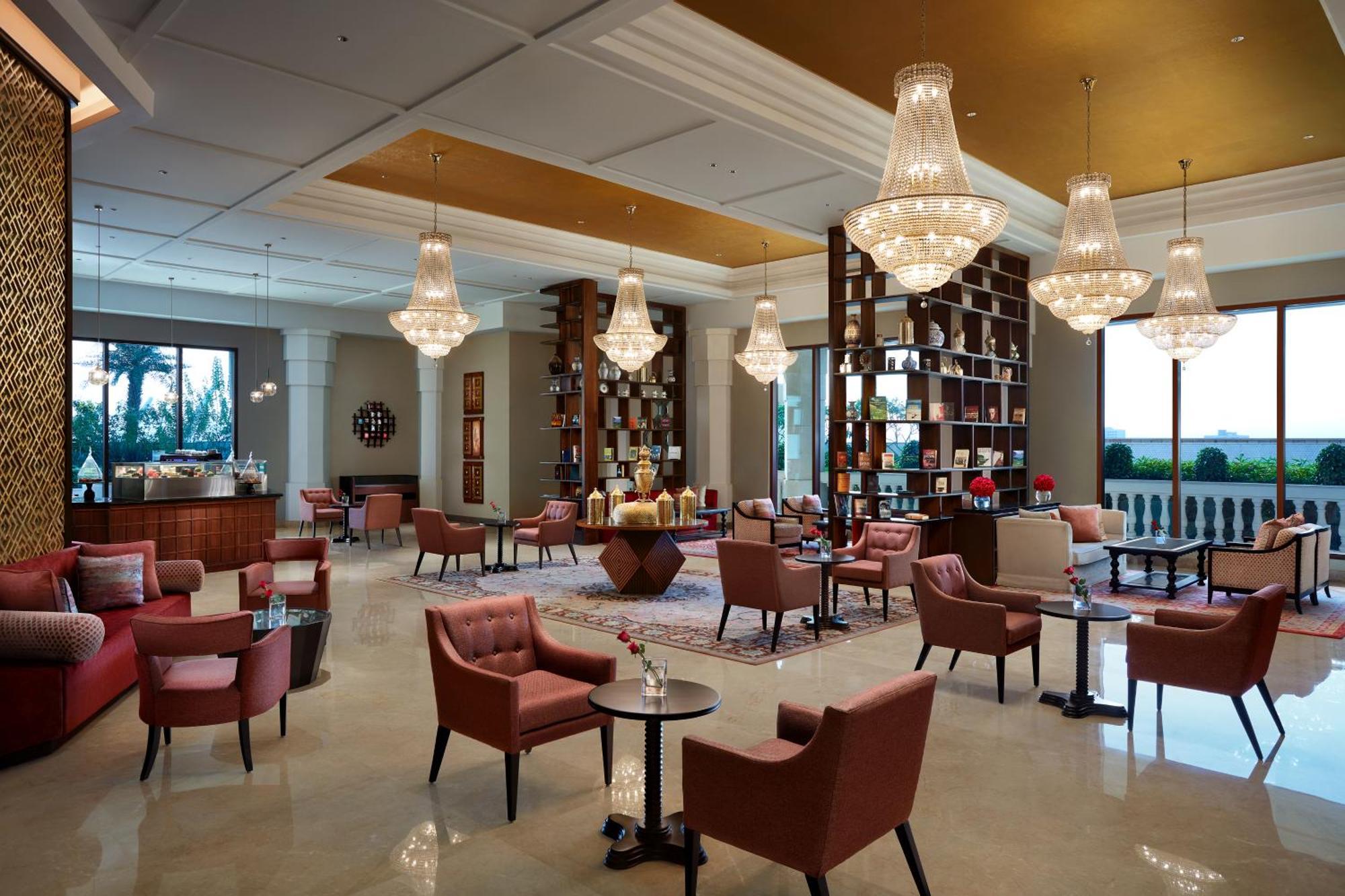 The Leela Gandhinagar Otel Dış mekan fotoğraf