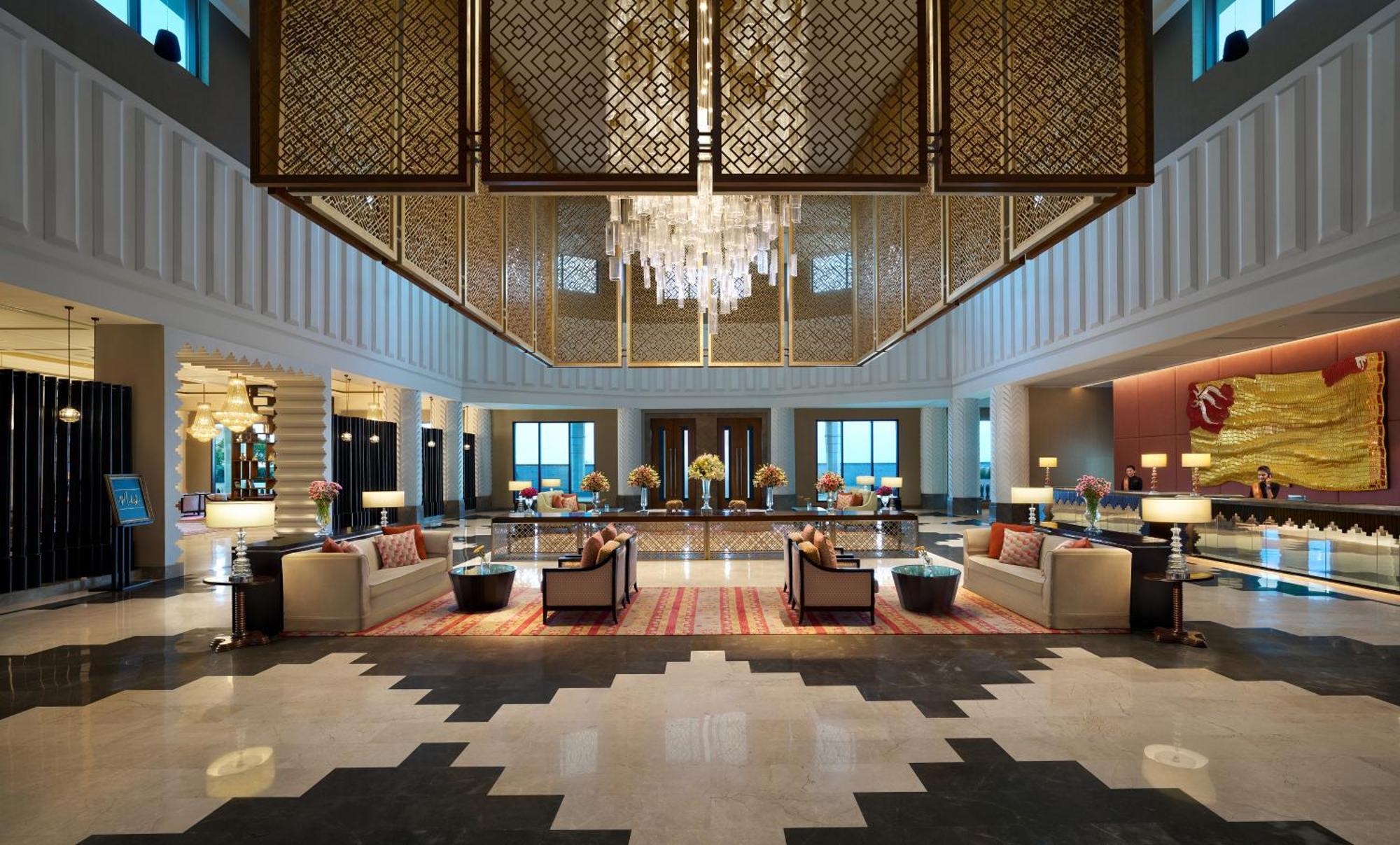 The Leela Gandhinagar Otel Dış mekan fotoğraf