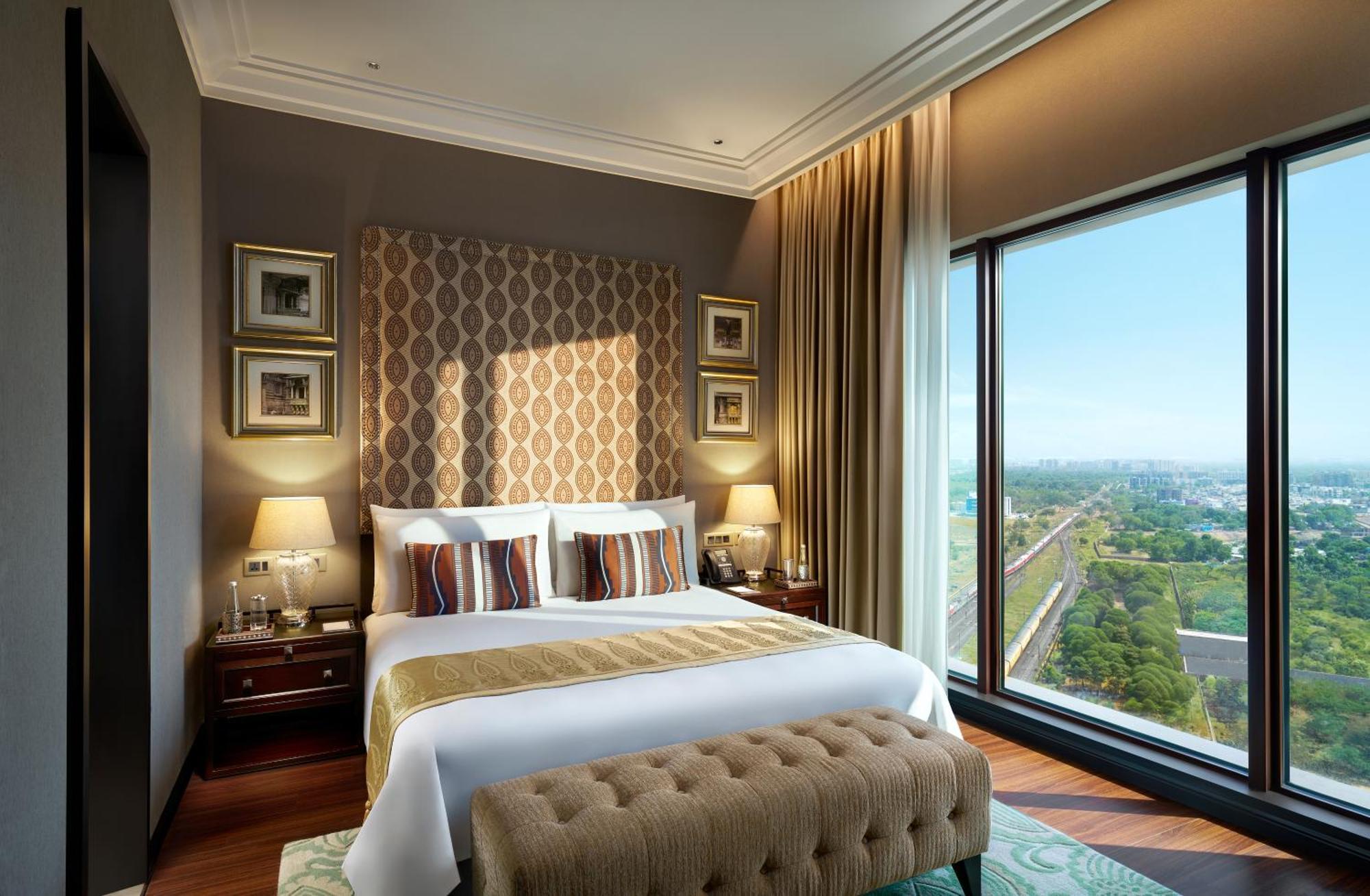 The Leela Gandhinagar Otel Dış mekan fotoğraf