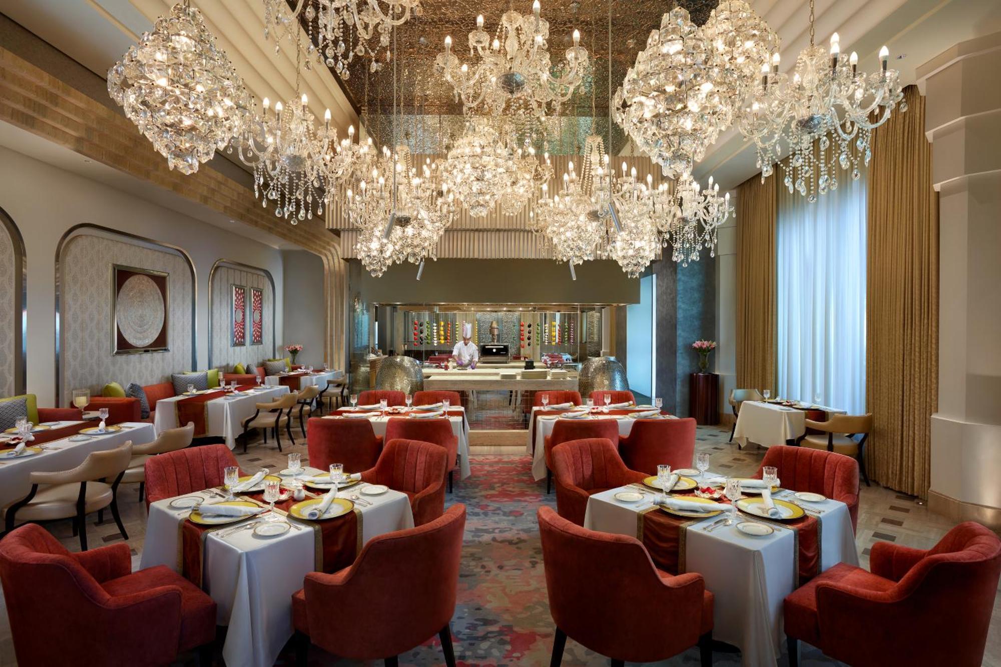 The Leela Gandhinagar Otel Dış mekan fotoğraf
