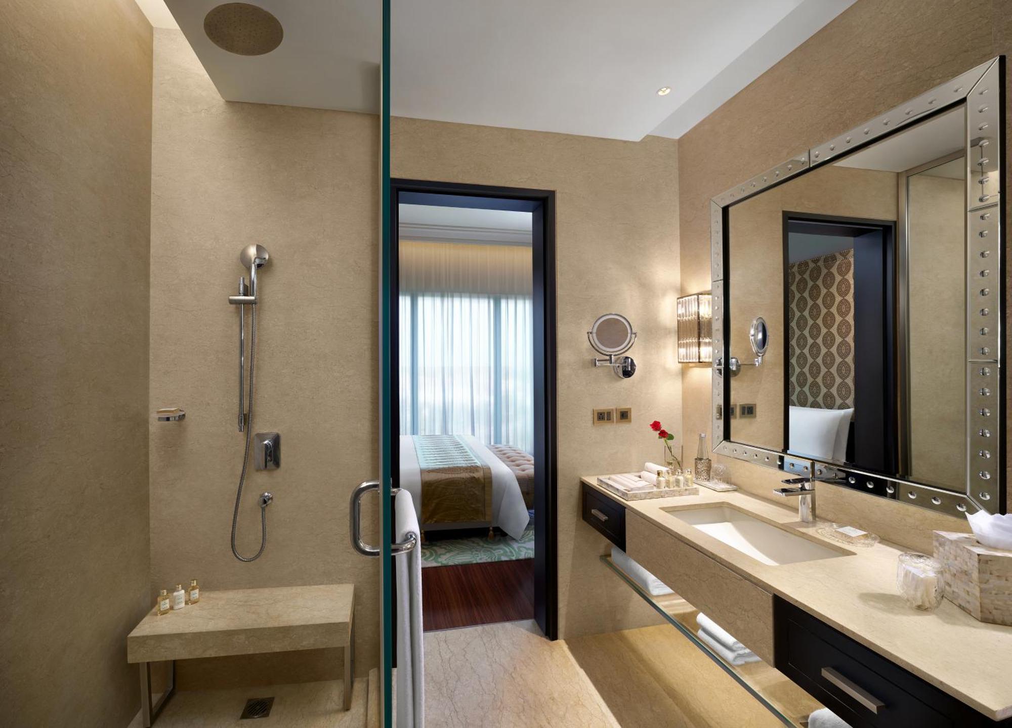 The Leela Gandhinagar Otel Dış mekan fotoğraf